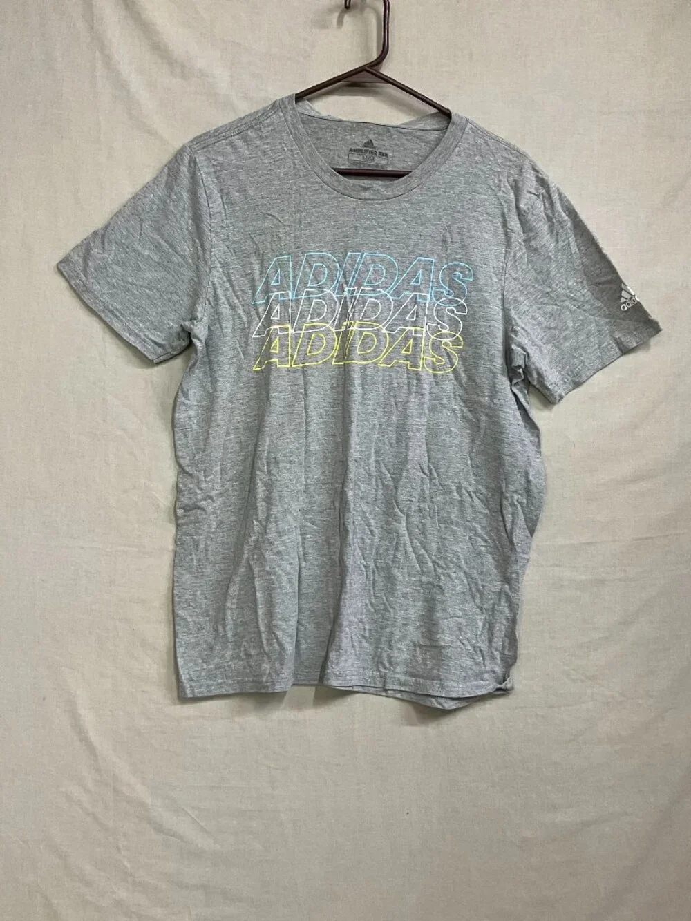 Adidas Amplifier T-Shirt Men's Medium Gray Short Sleeve Crew Neck Graphic Logo